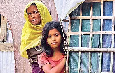 রোহিঙ্গাদের নিয়ে জাতিবিদ্বেষী মন্তব্যে আমরা কি মিয়ানমারকে ছাড়িয়ে যাব? প্রত্যাবাসন না বহিষ্কার কি চাইছি আমরা? ছবি: প্রথম আলো