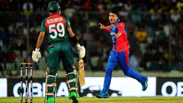 গতকাল মুজিবের বলে আউট হয়েছেন সৌম্য । ছবি: এএফপি