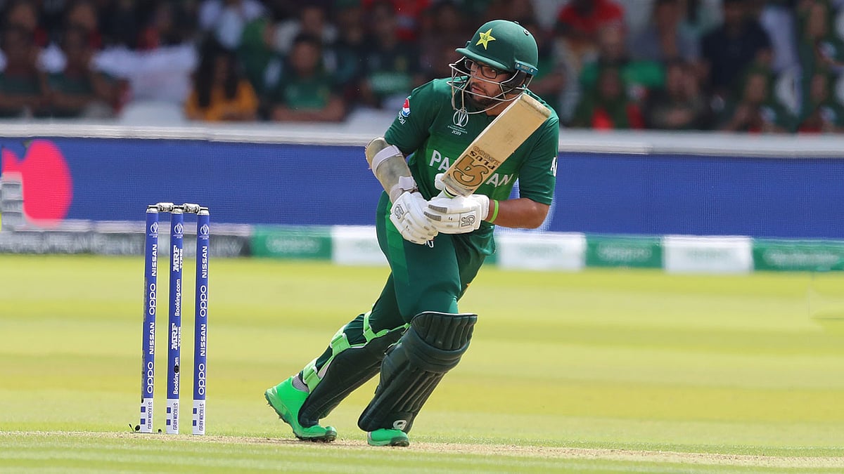 দেশের জন্য সবটুকু দিয়েও প্রতিনিয়ত সমালোচনা শুনতে হয় ইমামকে। প্রথম আলো ফাইল ছবি