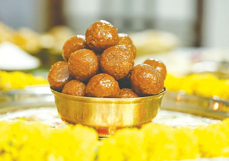 নারকেলে গুড়ের নাড়ু