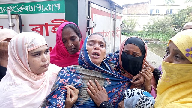 পৃথিবীর কোন শক্তি আছে যে আবরারের মা রোকেয়া খাতুনকে সান্ত্বনা দিতে পারে?  কুষ্টিয়া, ৮ অক্টোবর। ছবি: তৌহিদী হাসান