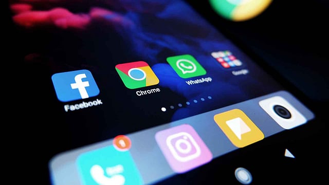 ইন্টারনেট অর্থনীতি । ছবি: রয়টার্স