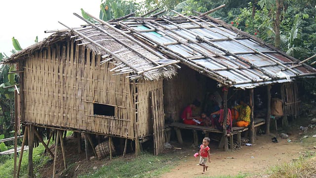 ত্রিপুরা জাতিগোষ্ঠীর বসতবাড়ি