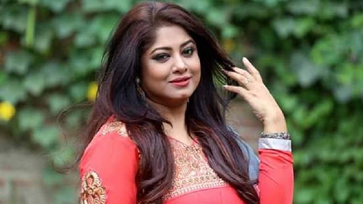 মৌসুমী। ছবি: ফেসবুক থেকে নেওয়া।