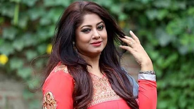 মৌসুমী। ছবি: ফেসবুক থেকে নেওয়া।