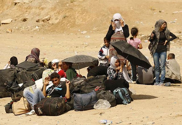 সিরিয়ায় চলমান সংঘাতে লাখো মানুষ বাস্তুচ্যুত হয়ে শরণার্থী। রয়টার্স ফাইল ছবি