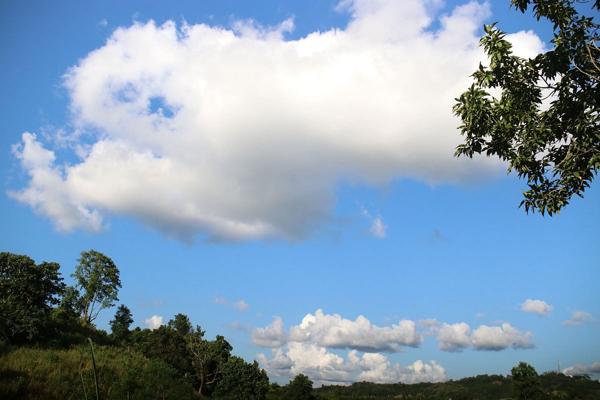 মেঘের যাত্রা