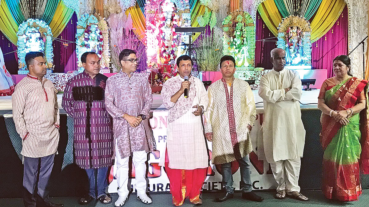 জাগরণী কালচারাল সোসাইটি আয়োজিত দুর্গোৎসবে এবার ব্যাপক লোকসমাগম হয়