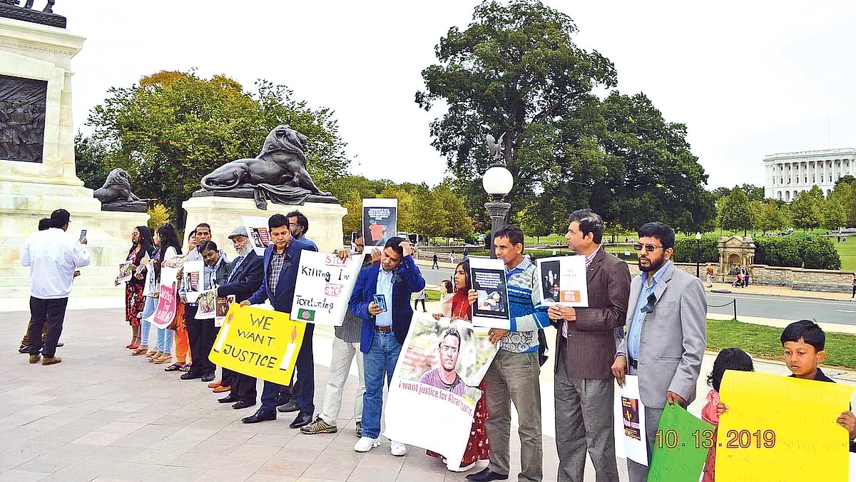 আবরার ফাহাদ হত্যার বিচারের দাবিতে ওয়াশিংটনে বিক্ষোভ সমাবেশে প্রবাসী বাংলাদেশিরা