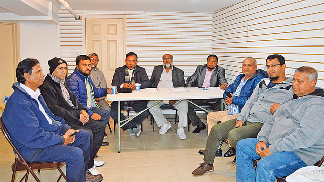 নুরুল আমিনের নির্বাচনী অফিসে সান্ধ্যকালীন জমায়েত