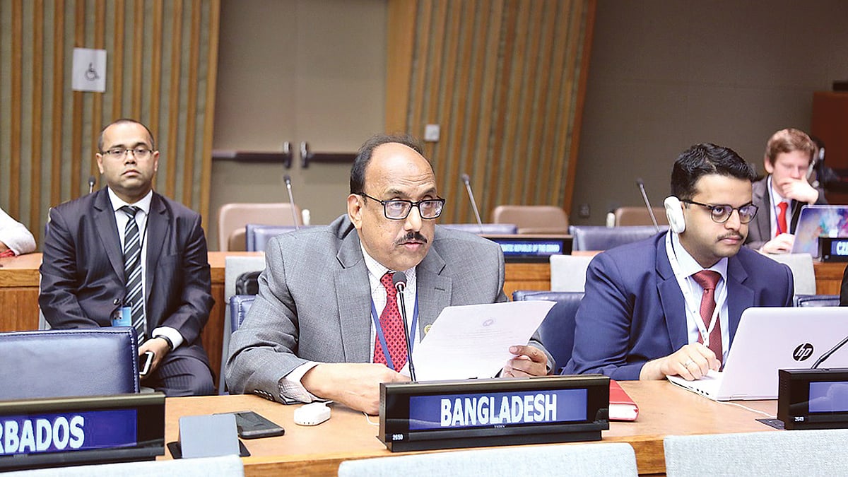 জাতিসংঘে ‘ঔপনিবেশিকতা বিলোপ’ বিষয়ক সাধারণ বিতর্কে বক্তব্য দিচ্ছেন আবদুল মজিদ খান