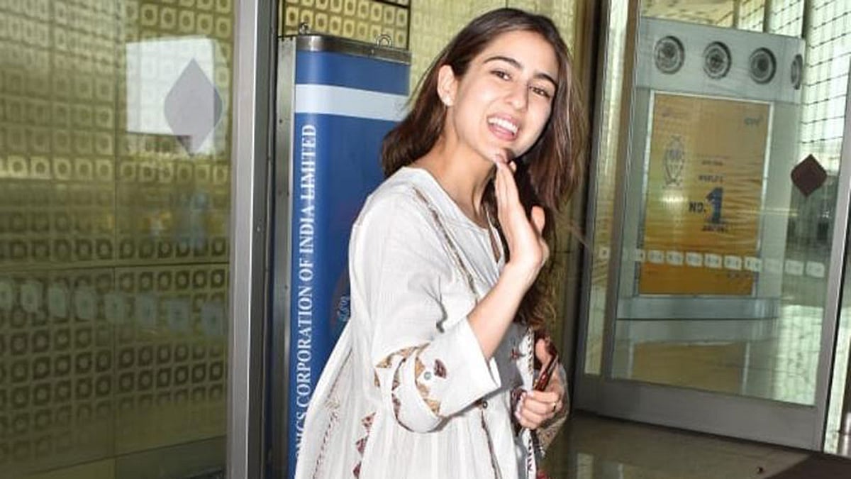 পাপারাজ্জিদের ক্যামেরায় সারা আলী খান। ছবি: ইনস্টাগ্রাম থেকে নেওয়া