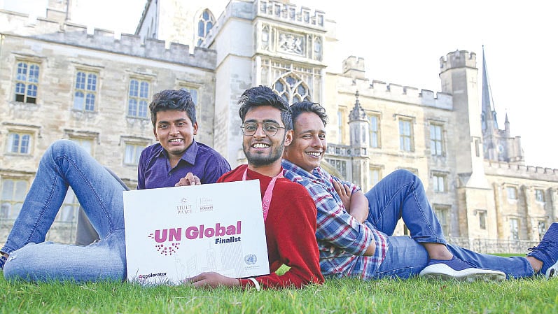 বাঁ থেকে রাফিক ইসলাম, মাজবাহুল ইসলাম ও ফয়সাল ইসলাম। ছবি: সংগৃহীত
