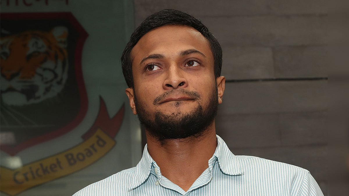 তথ্য গোপন করায় দুই বছরের জন্য নিষিদ্ধ হয়েছেন সাকিব আল হাসান। ছবি: প্রথম আলো