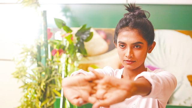 রাতের সু–অভ্যাস জীবনে অানবে ইতিবাচক পরিবর্তন। মডেল: প্রিয়ম, কৃতজ্ঞতা: হারমনি স্পা