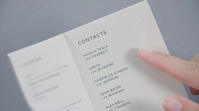 পেপার ফোন। ছবি: গুগলের সৌজন্যে