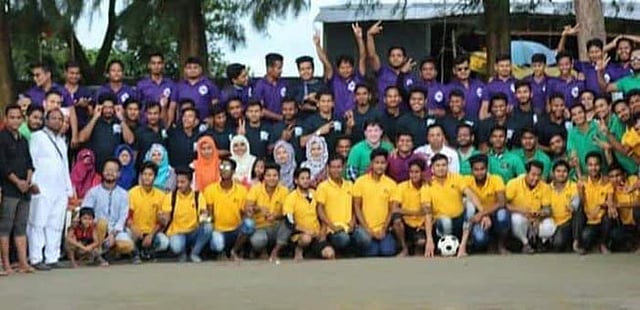 চট্টগ্রামের আনোয়ারা ব্লাড ব্যাংকের সদস্যরা। ছবি: সংগৃহীত