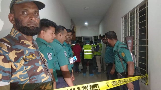 ধানমন্ডিতে এক শিল্পপতির ফ্ল্যাটে জোড়া খুনের ঘটনা ঘটেছে। ছবি: প্রথম আলো