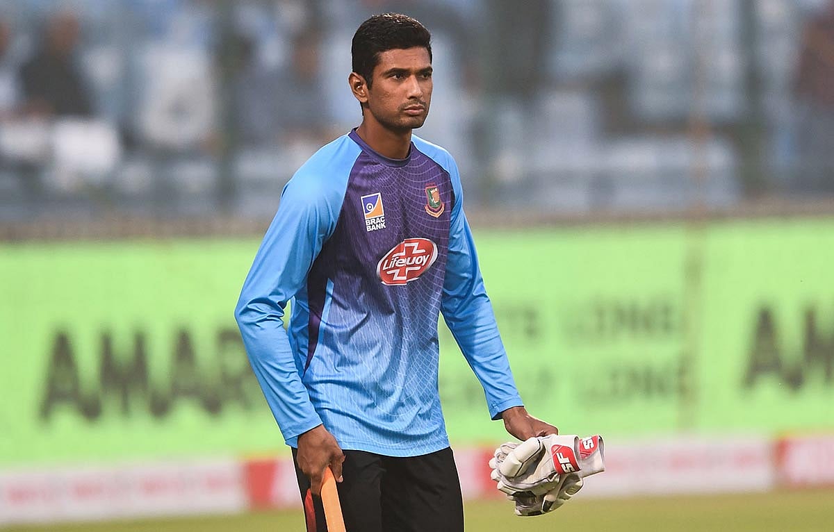 টসে জিতে ফিল্ডিং বেছে নিয়েছেন অধিনায়ক মাহমুদউল্লাহ। ছবি: এএফপি