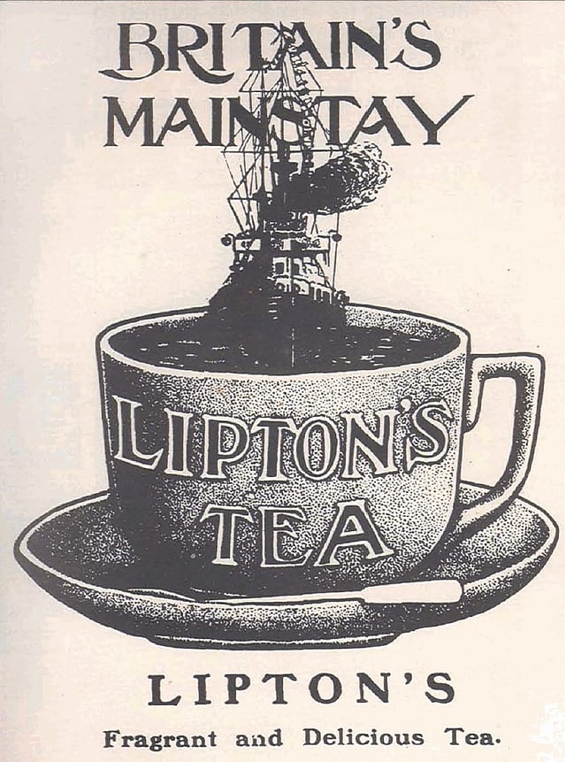 বিজ্ঞাপনটির শিরোনাম ছিল ‘লিপটন অ্যান্ড দ্য এম্পায়ার’। ১৯১৩ সালে বিজ্ঞাপনটি প্রথম প্রকাশিত হয়। গৌতম ভদ্রের লেখা ‘ফ্রম এন ইমপেরিয়াল প্রোডাক্ট টু এ ন্যাশনাল ড্রিংক’ শীর্ষক গ্রন্থ (২০০৫) থেকে ছবিটি নেওয়া।