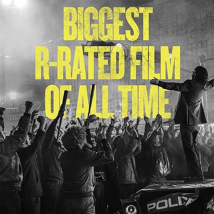 এই ছবিটি পোস্ট করে পরিচালক টড ফিলিপস বলেছেন, ‘ওয়াও’। ছবি: ইনস্টাগ্রাম