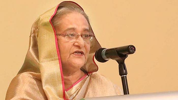 প্রধানমন্ত্রী শেখ হাসিনা আবুধাবির হোটেল সাংরি-লায় আমিরাতে বাংলাদেশ দূতাবাস আয়োজিত সংবর্ধনা ও নৈশভোজে বক্তৃতা করেন। ছবি: পিআইডি