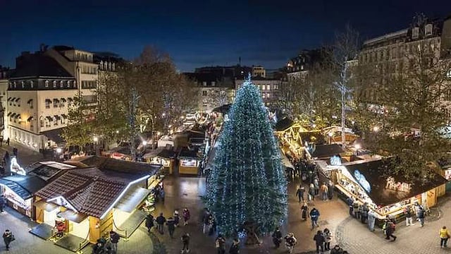 লুক্সেমবার্গের বড়দিনের বাজার। ছবি: লুক্সেমবার্গ টুরিজম ইন্ডাস্ট্রির ফাইল ফটো