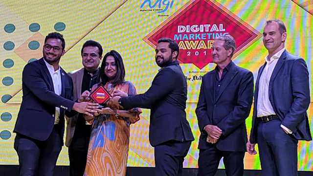 ডেলিগ্রামের পক্ষে পুরস্কার গ্রহণ করেন প্রতিষ্ঠানটির প্রধান নির্বাহী ওয়াইজ রহিম। ছবি: ডেলিগ্রামের সৌজন্যে