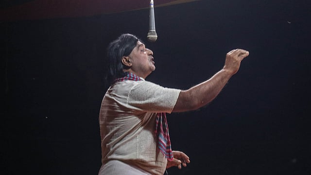 যাত্রা ঘিরে এলাকার সবার মধ্যে উৎসব-উৎসব ভাব থাকে। শিল্পীরা চেষ্টা করেন নিজেদের সেরাটুকু দিয়ে দর্শকদের আনন্দ দিতে।