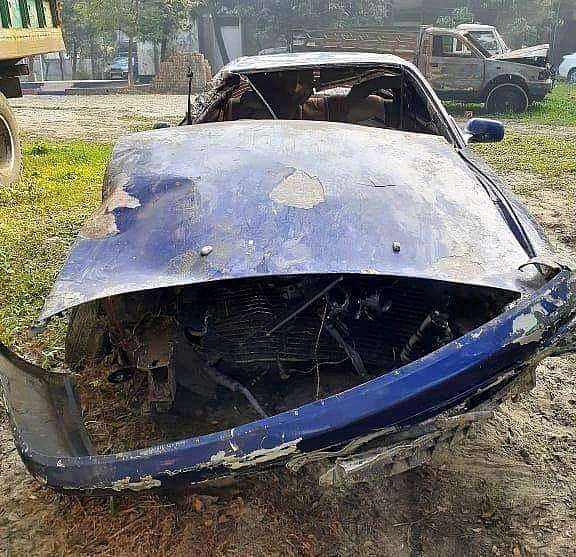 ময়মনসিংহের ত্রিশালে দুর্ঘটনায় দুমড়ে–মুচড়ে যাওয়া প্রাইভেটকারটি। এই দুর্ঘটনায় এএসআইসহ দুজন নিহত হয়েছেন। ছবি: সংগৃহীত