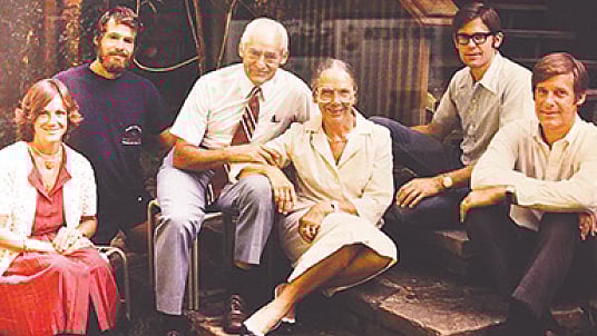 ওয়ালটন পরিবার