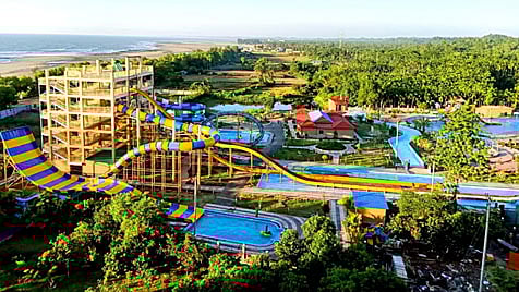 সী পার্ল ওয়াটার পার্ক বাংলাদেশের পর্যটননগরী কক্সবাজারের প্রথম ওয়াটার পার্ক। ছবি: বিজ্ঞপ্তি