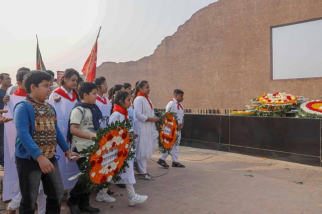 রায়েরবাজার বুদ্ধিজীবী স্মৃতিসৌধে শিশুরা। রায়েরবাজার বুদ্ধিজীবী স্মৃতিসৌধ, ঢাকা, ১৪ ডিসেম্বর। ছবি: তানভীর আহাম্মেদ