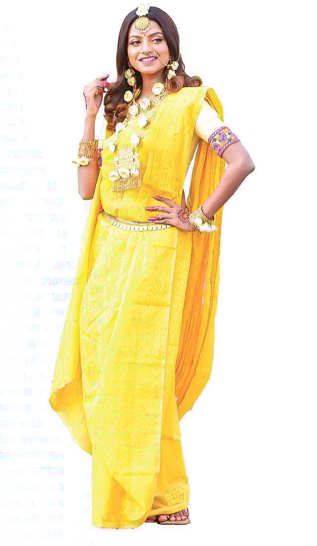 মডেল: সিম্মি, গয়না: গ্ল্যুড টুগেদার শাড়ি: টাঙ্গাইল শাড়ি কুটির