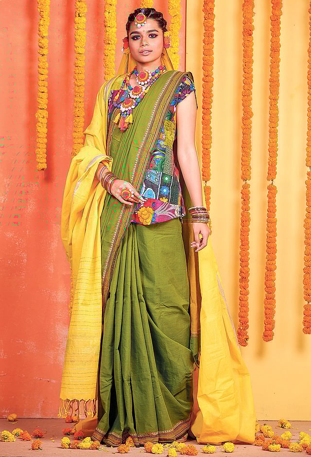 মডেল: মানসী, শাড়ি ও ব্লাউজ খুঁত গয়না: স্বাক্ষর বাই নওরিন