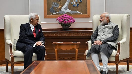 ভারতে নিযুক্ত বাংলাদেশের হাইকমিশনার সৈয়দ মোয়াজ্জেম আলী সোমবার ভারতীয় প্রধানমন্ত্রী নরেন্দ্র মোদীর সঙ্গে বিদায়ী সাক্ষাৎ করেন। ছবি: বাসস
