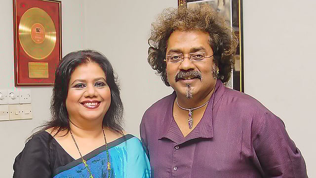 রুনা লায়লা ও হরিহরণ।  ছবি: প্রথম আলো