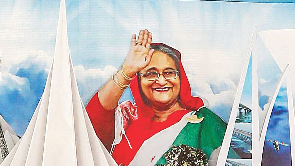 আওয়ামী লীগের নেতা–কর্মীদের কাছে চিরন্তন আস্থা ও বিশ্বাসের প্রতীক প্রধানমন্ত্রী শেখ হাসিনা। তাঁর এই ছবি সোহরাওয়ার্দী উদ্যানে দলের জাতীয় সম্মেলনের মঞ্চে ব্যবহার করা হয়েছে। প্রথম আলো