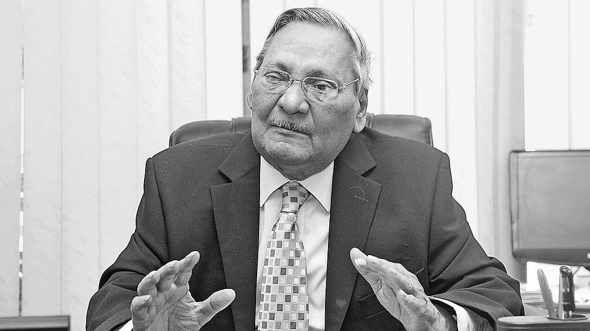 রাষ্ট্রবিজ্ঞানী অধ্যাপক এমাজউদ্দীন আহমদ।