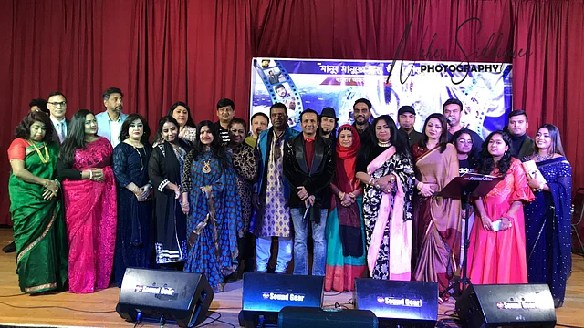 এন্ড্রু কিশোরের জন্য আয়োজিত কনসার্টে অংশ নেওয়া কয়েকজন শিল্পী ও কলাকুশলী। ছবি: সংগৃহীত