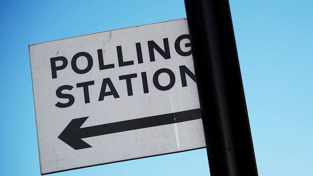নির্বাচনের আগে বহু জরিপেই দেখা গেছে, বেশির ভাগ ভোটার ব্রেক্সিটের বিপক্ষে। কিন্তু শুধু নির্বাচনপদ্ধতির কারণে ব্রেক্সিটপন্থীরা জিতে গেছে। ছবি: রয়টার্স