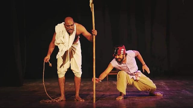 ‘আকাসে ফুইটেছে ফুল-লেটো কাহন’ নাগরিক নাট্যাঙ্গনের ২৬তম প্রযোজনা। ছবি: সংগৃহীত