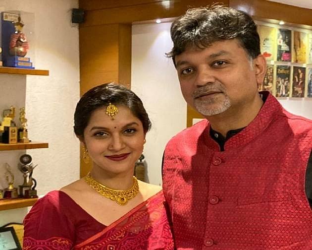 এ বছরের সবচেয়ে আলোচিত হয়েছে মিথিলা ও সৃজিত মুখার্জির বিয়ে। ছবি: ফেসবুক থেকে নেওয়া