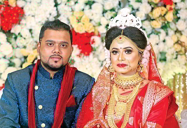 রাজধানীর ইস্কাটনে লেডিস ক্লাবে কিশোরের বিয়ের পর অন্যান্য আনুষ্ঠানিকতা সম্পন্ন হয় চট্টগ্রামের সীতাকুণ্ডে। ছবি: ফেসবুক থেকে নেওয়া