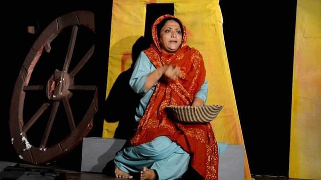 ‘গোলাপজান’ নাটকের কেন্দ্রীয় চরিত্রে অভিনয় করেছেন রোকেয়া রফিক বেবী। ছবি:সংগৃহীত