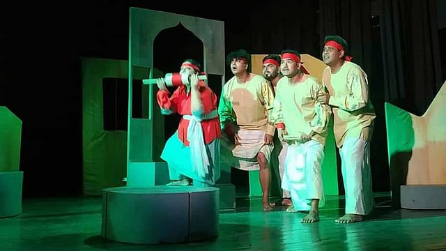 ‘গোলাপজান’ নাটকের একটি দৃশ্য। ছবি: সংগৃহীত