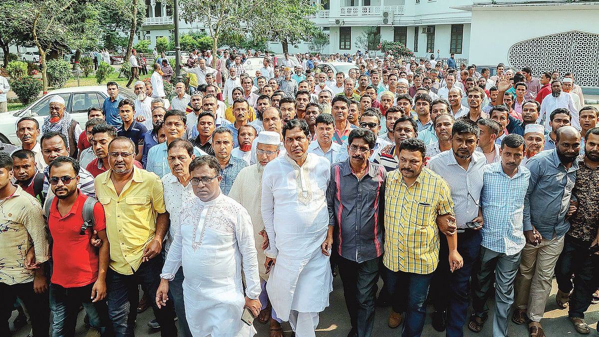 গায়েবি মামলায় জামিনের জন্য উচ্চ আদালতে ভিড়, এ বছরের আলোচিত ঘটনা। ফাইল ছবি