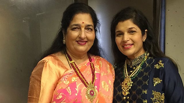 অনুরাধা পাড়োয়ালের মেয়ে কবিতা পাড়োয়াল এখন জনপ্রিয় সংগীতশিল্পী। ছবি: টুইটার থেকে নেওয়া