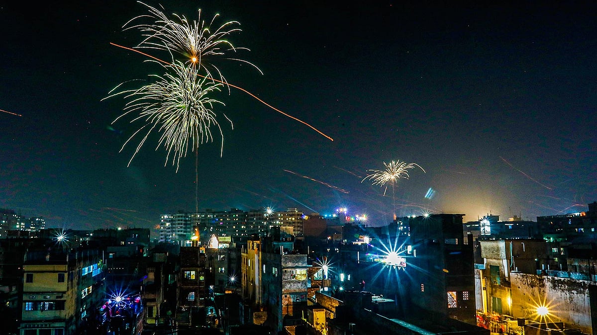 থার্টি ফার্স্ট নাইটে আতশবাজি: রাষ্ট্রের দায় এড়ানোর সুযোগ নেই