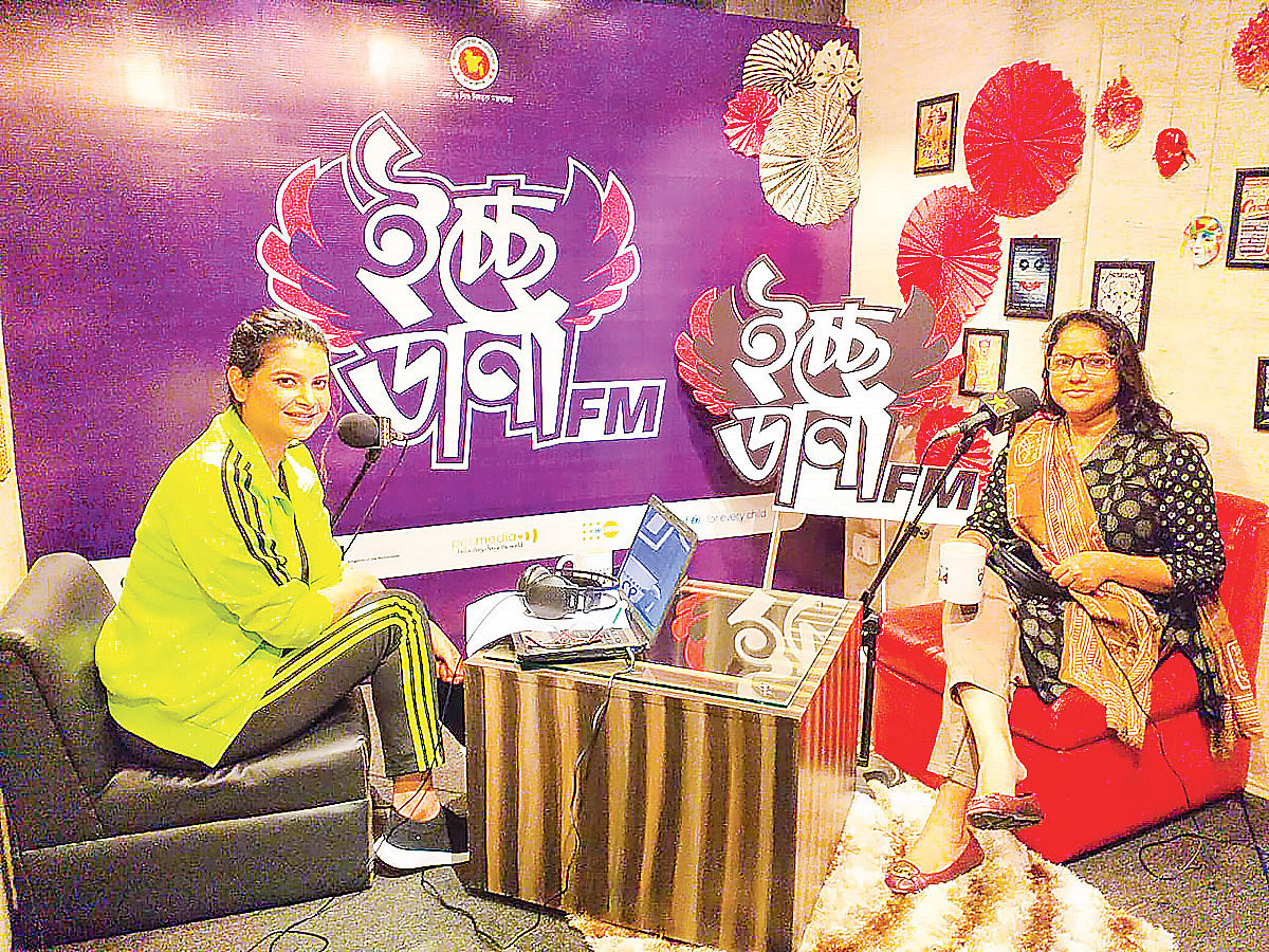 ইচ্ছে ডানা অনুষ্ঠানে শবনম ফারিয়া ও তাঁর অতিথি। ছবি: সংগৃহীত